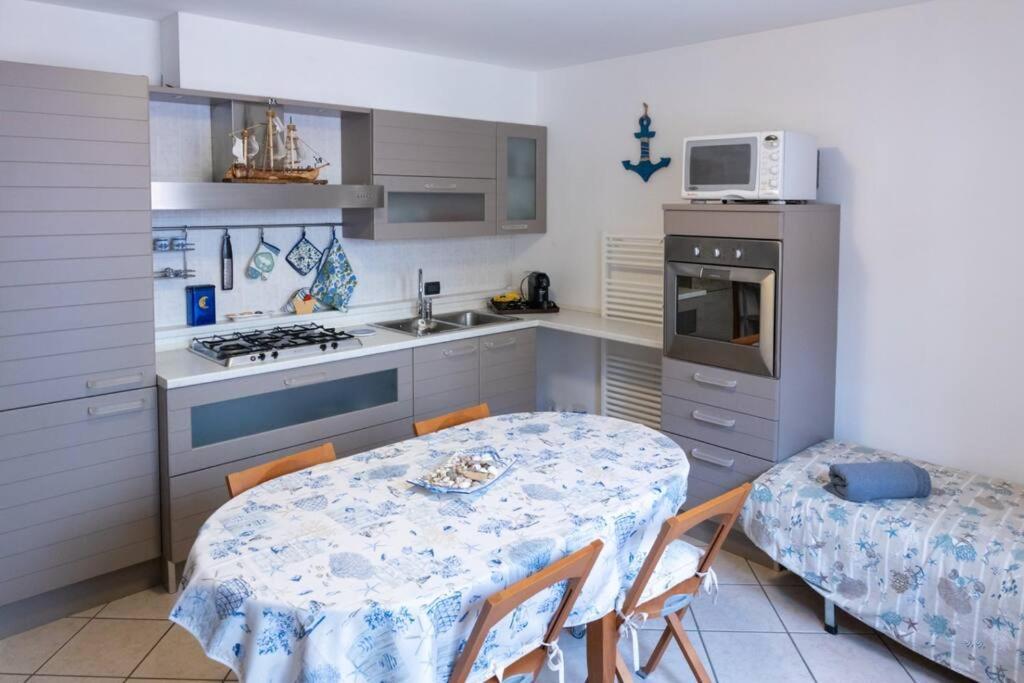 Ferienwohnung {Il Blue Di Grado} Exterior foto